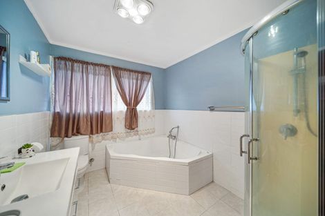 Photo of property in 40 Mckinstry Avenue, Mangere East, Auckland, 2024