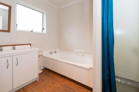 Photo of property in 103b Aquarius Drive, Kawaha Point, Rotorua, 3010