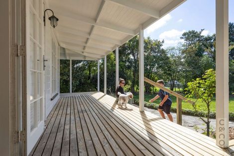 Photo of property in 11 Taupaki Road, Taupaki, 0782