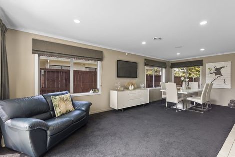 Photo of property in 17 Farleigh Close, Huntington, Hamilton, 3210