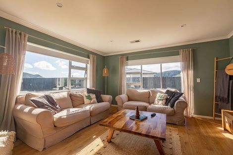 Photo of property in 120 Amesbury Drive, Churton Park, Wellington, 6037