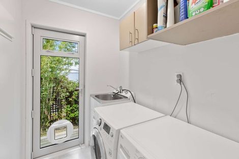 Photo of property in 2/17 Alma Crescent, Papakura, 2110