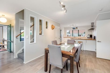 Photo of property in 22 Brookvale Park, Stanmore Bay, Whangaparaoa, 0932