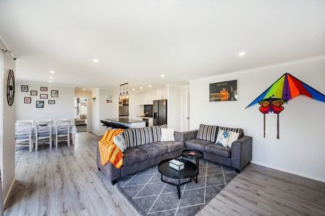 Photo of property in 8 Henty Lane, Marton, 4710