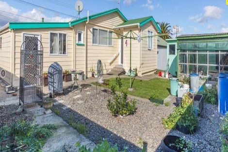 Photo of property in 143 Bartholomew Road, Levin, 5510