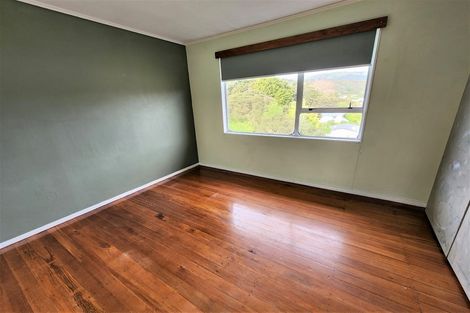 Photo of property in 27 Thomas Street, Stokes Valley, Lower Hutt, 5019