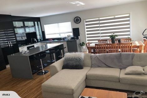 Photo of property in 30 Salamanca Road, Sunnynook, Auckland, 0620