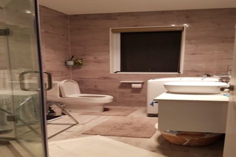 Photo of property in 82 Donegal Park Drive, Flat Bush, Auckland, 2019