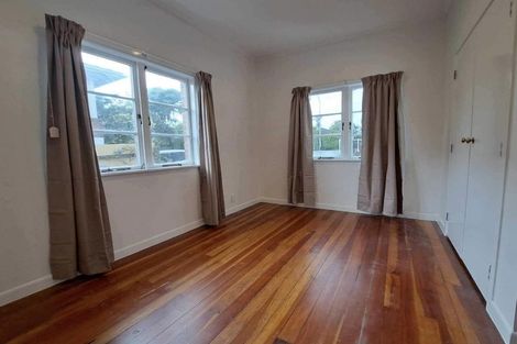 Photo of property in 1/113 Shakespeare Road, Milford, Auckland, 0620