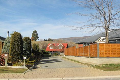 Photo of property in 29 Meadowstone Drive, Wanaka, 9305