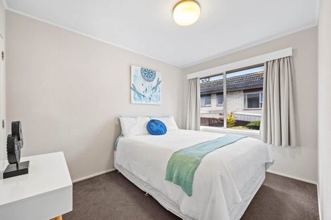 Photo of property in 2/54 Luton Avenue, Sunnyhills, Auckland, 2010