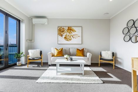 Photo of property in 6/7 Uku Lane, Hobsonville, Auckland, 0616