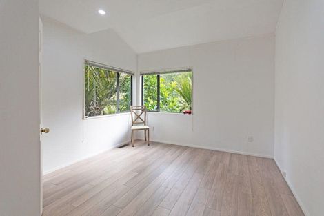 Photo of property in 24 Valley Road, Titirangi, Auckland, 0604
