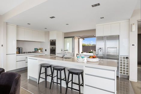 Photo of property in 24 Manhattan Rise, Orewa, 0931