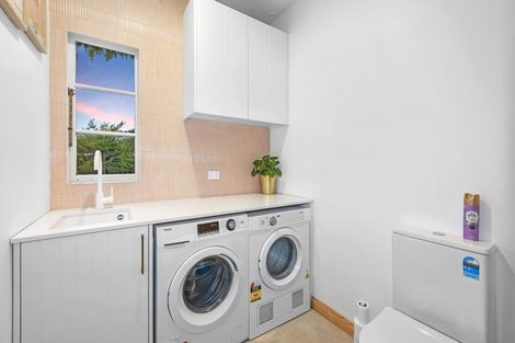 Photo of property in 50 Centaurus Road, Cashmere, Christchurch, 8022