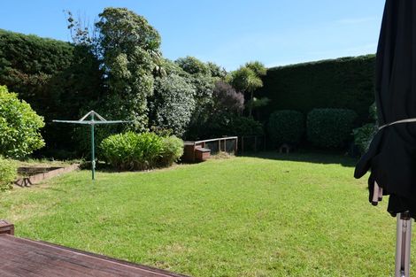 Photo of property in 10 Karu Crescent, Waikanae, 5036