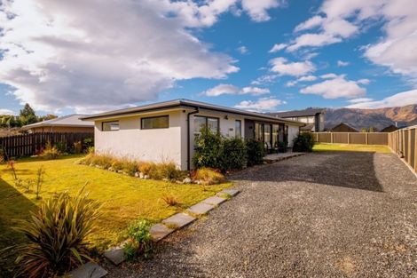Photo of property in 6 Hewson Crescent, Lake Hawea, Wanaka, 9382