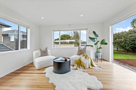 Photo of property in 45 Lynwood Road, New Lynn, Auckland, 0600