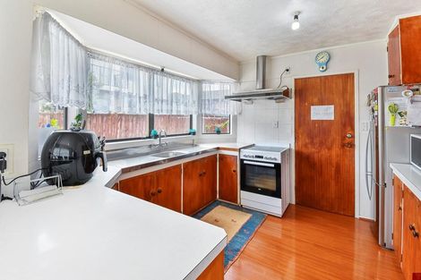 Photo of property in 11 Melia Grove, Goodwood Heights, Auckland, 2105