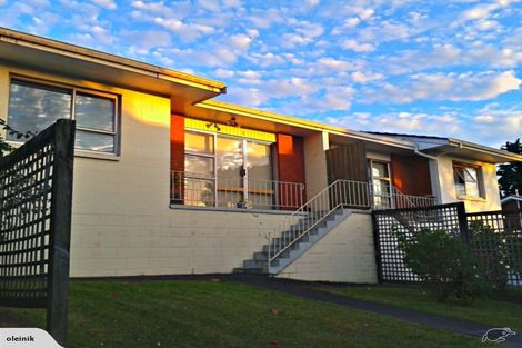 Photo of property in 2/68 West Coast Road, Glen Eden, Auckland, 0602