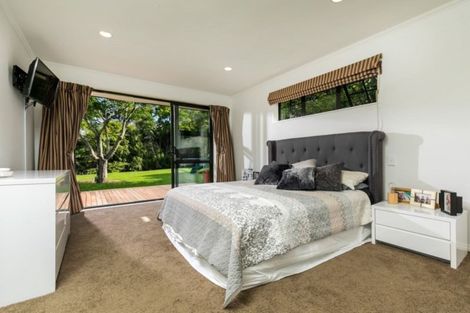 Photo of property in 29 Almond Grove, Greenhithe, Auckland, 0632