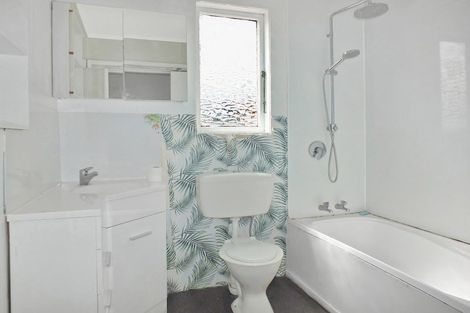 Photo of property in 2 Hillary Street, Foxton, 4814