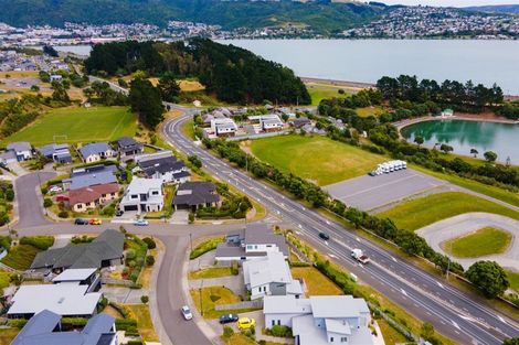 Photo of property in 1 Hollyford Place, Aotea, Porirua, 5024