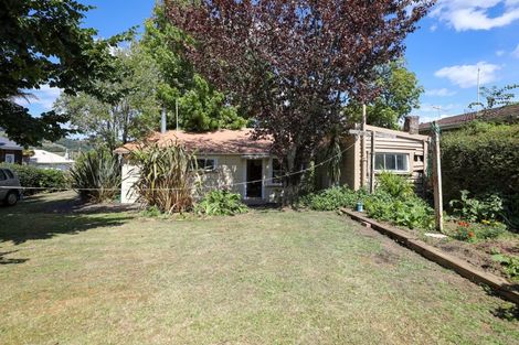 Photo of property in 5 Cross Street, Taumarunui, 3920