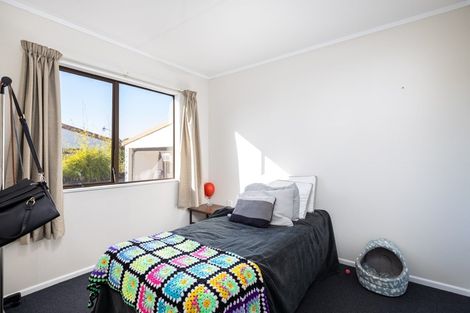 Photo of property in 32 Poplar Grove, Whalers Gate, New Plymouth, 4310