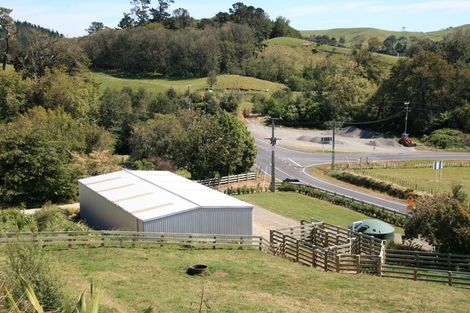 Photo of property in 196 Tarata Road, Inglewood, 4387