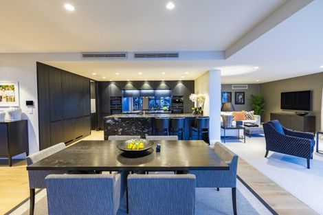 Photo of property in 15 Omeo Crescent, Redcliffs, Christchurch, 8081