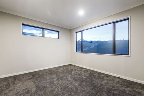 Photo of property in 17 Tawatawa Street, Long Bay, Auckland, 0630