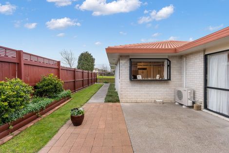 Photo of property in 2/16 Travers Place, Northpark, Auckland, 2013