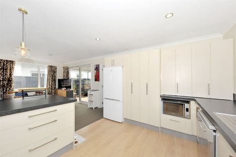 Photo of property in 36 Solander Road, Pegasus, 7612