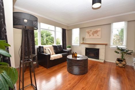 Photo of property in 229 High Street North, Carterton, 5713