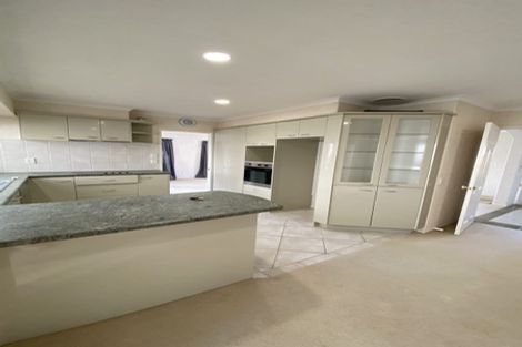 Photo of property in 52 Delmont Close, East Tamaki Heights, Auckland, 2016