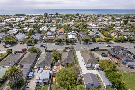 Photo of property in 104 Estuary Road, South New Brighton, Christchurch, 8062
