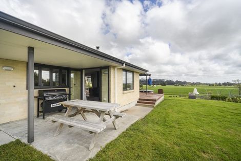 Photo of property in 80 Tokomaru East Road, Tokomaru, Palmerston North, 4474