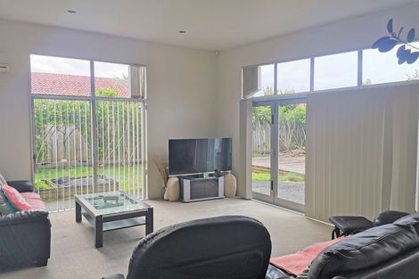 Photo of property in 32a Miro Street, New Lynn, Auckland, 0600