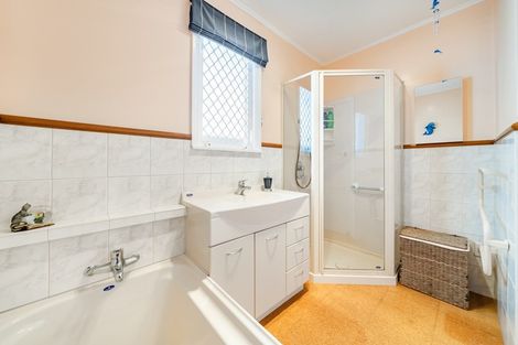 Photo of property in 28 Golf Road, Manor Park, Lower Hutt, 5019