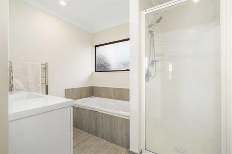 Photo of property in 33 Glen Lynne Avenue, Queenwood, Hamilton, 3210