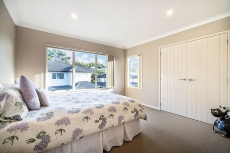 Photo of property in 14 Bur Oak Terrace, Schnapper Rock, Auckland, 0632