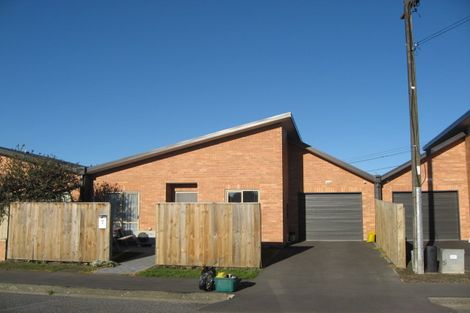 Photo of property in 2/39 Moffett Street, Islington, Christchurch, 8042