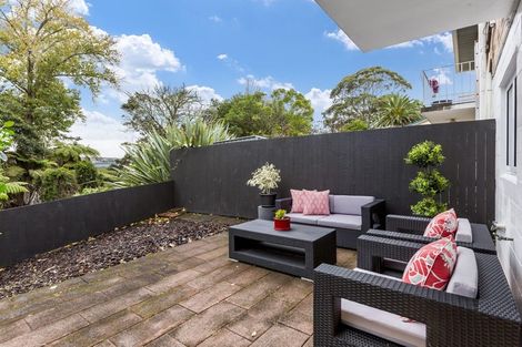 Photo of property in 4/24 Dawnhaven Drive, Te Atatu Peninsula, Auckland, 0610