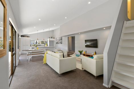 Photo of property in 44 Matua Road, Huapai, Kumeu, 0810