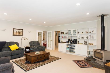 Photo of property in 10 Guinane Street, Dannevirke, 4930