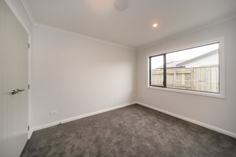 Photo of property in 95 Johnstone Drive, Fitzherbert, Palmerston North, 4410