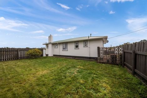 Photo of property in 1 Endeavour Street, Marfell, New Plymouth, 4310