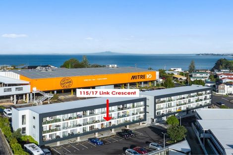 Photo of property in 115/17 Link Crescent, Stanmore Bay, Whangaparaoa, 0932