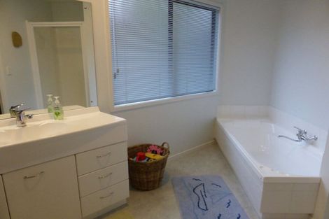 Photo of property in 18 Washington Place, Havelock North, 4130